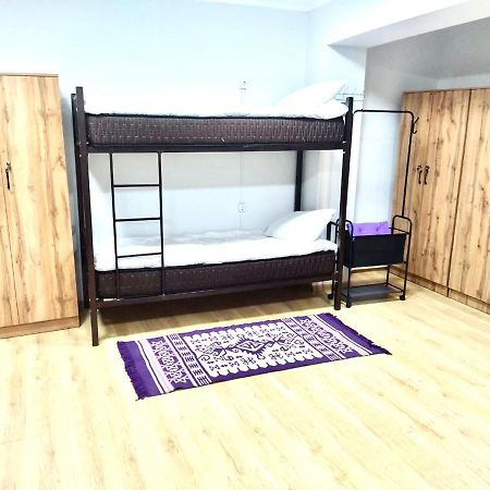 Like Home Hostel Na Timiryazeva 알마티 외부 사진