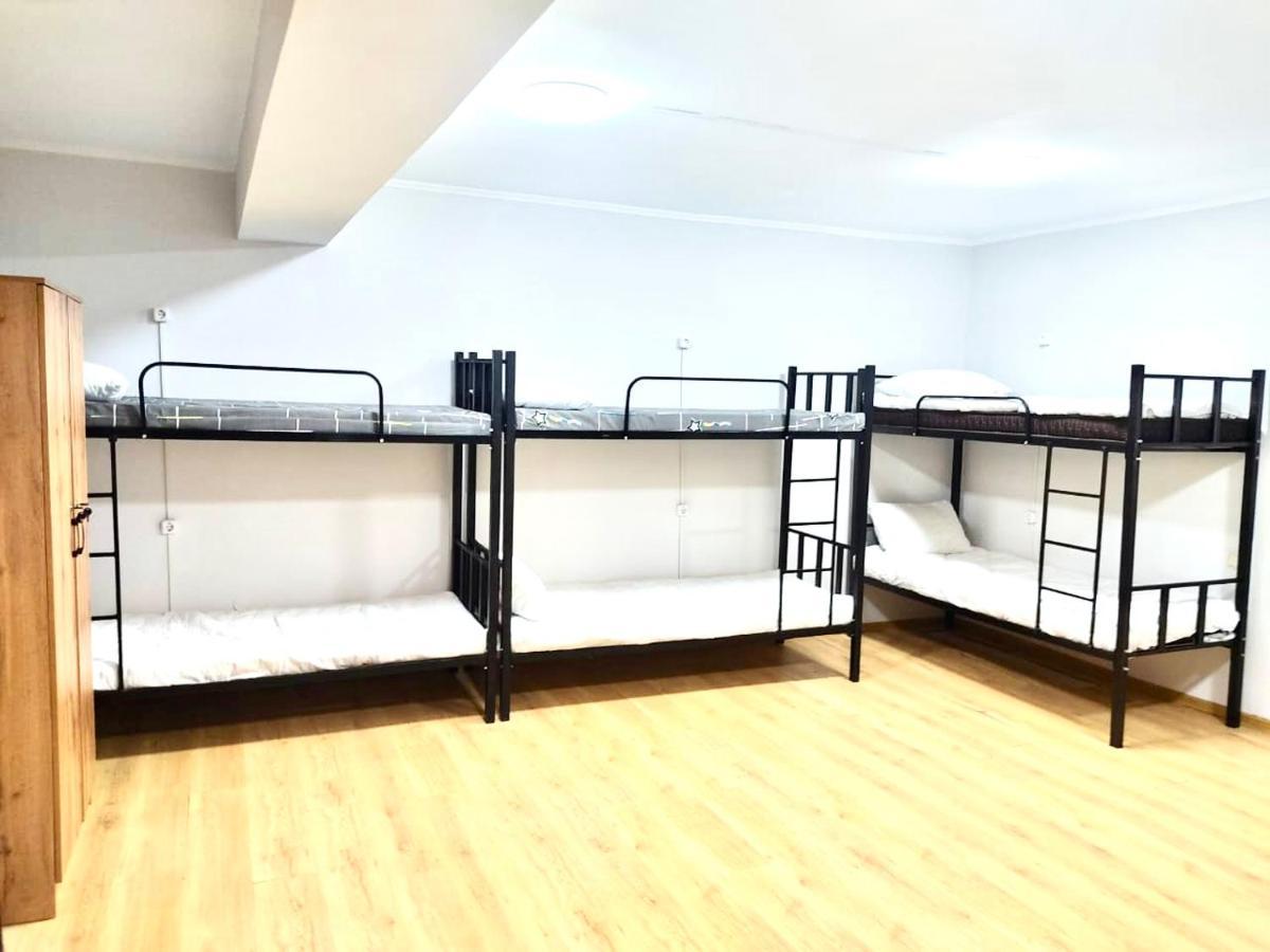 Like Home Hostel Na Timiryazeva 알마티 외부 사진